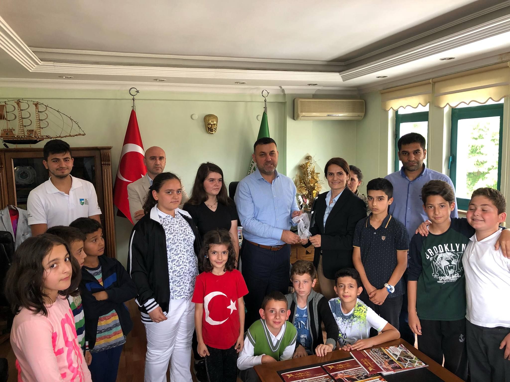 İlçemiz Genç Sporcuları Belediye Başkanımızı Ziyaret Etti