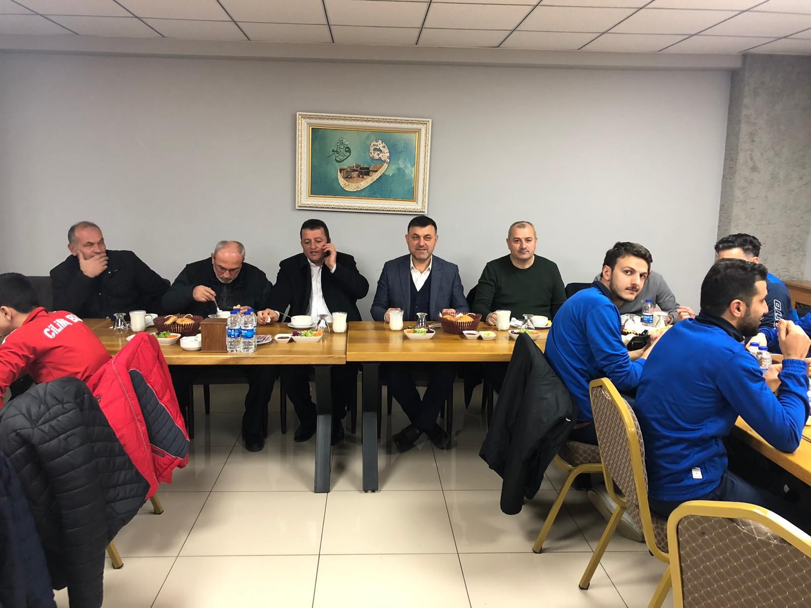 Belediye Başkanımız Futbolcularla Bir araya Geldi