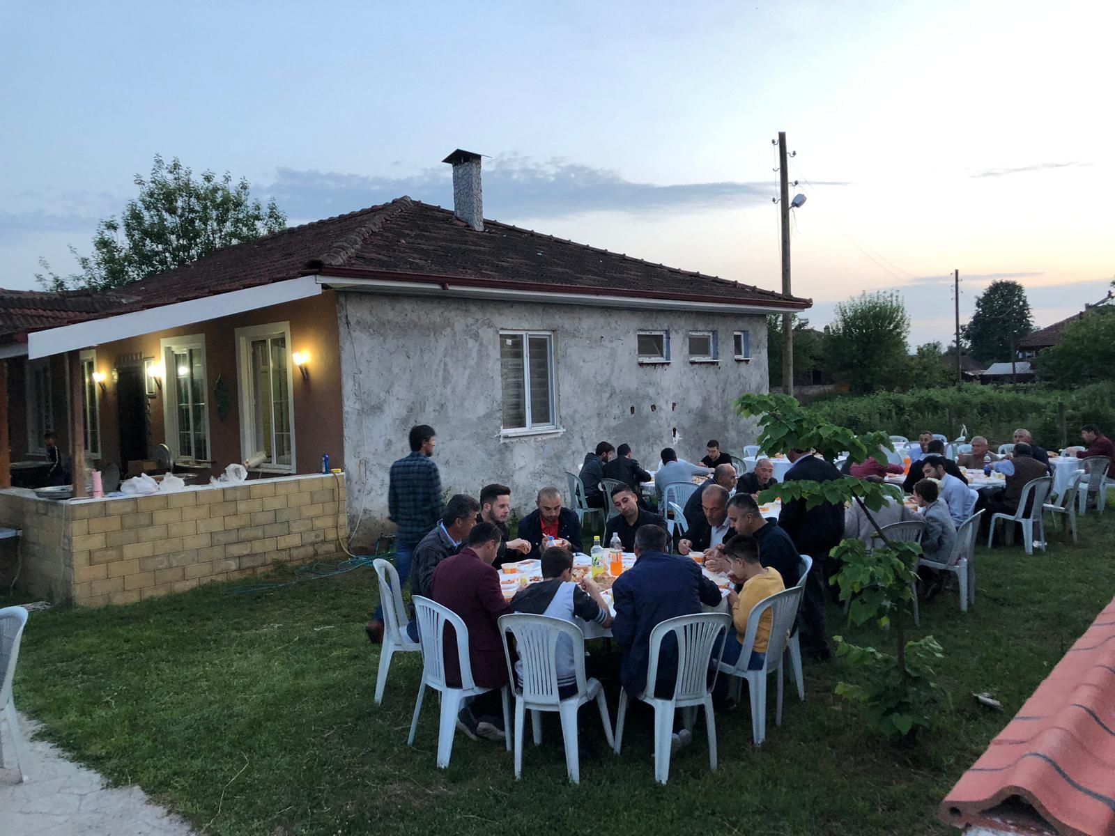 Başkan Yavuz, Topçular Mahallesinde Düzenlenen İftar Programına Katıldı