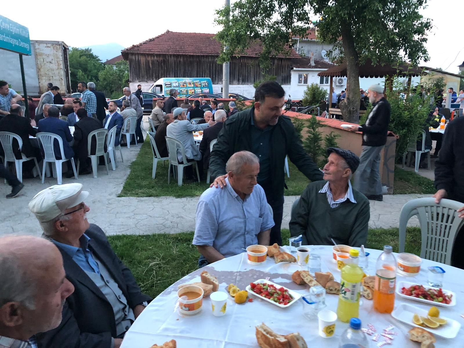 Başkan Yavuz, Topçular Mahallesinde Düzenlenen İftar Programına Katıldı