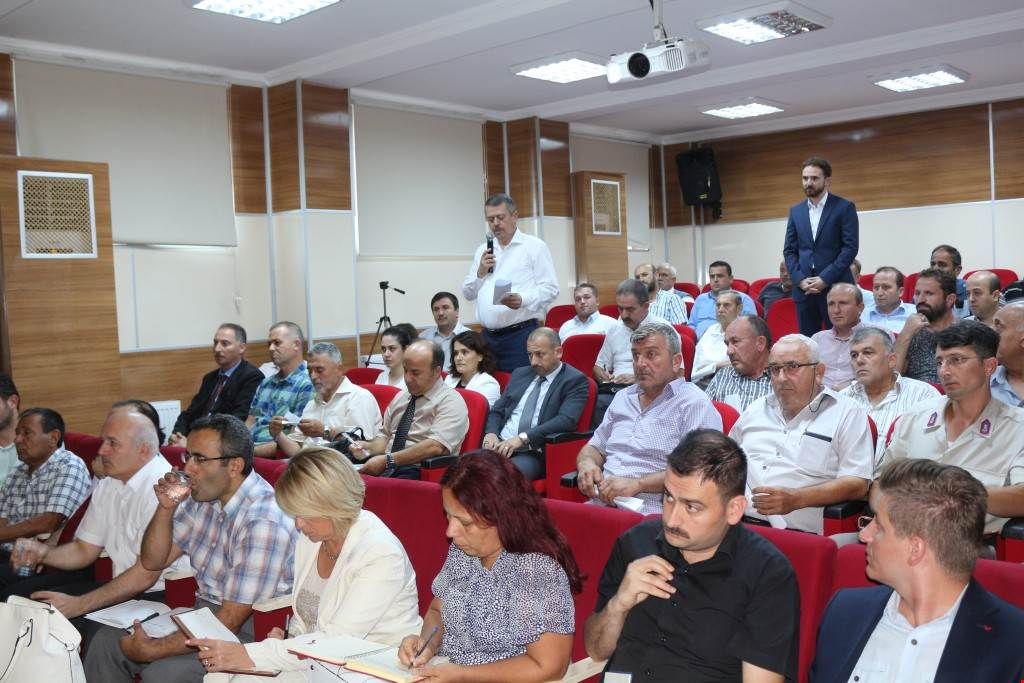 İlçemizde Düzce Valisi Sayın Zülkif DAĞLI Başkanlığında Muhtarlar Toplantısı Gerçekleştirildi