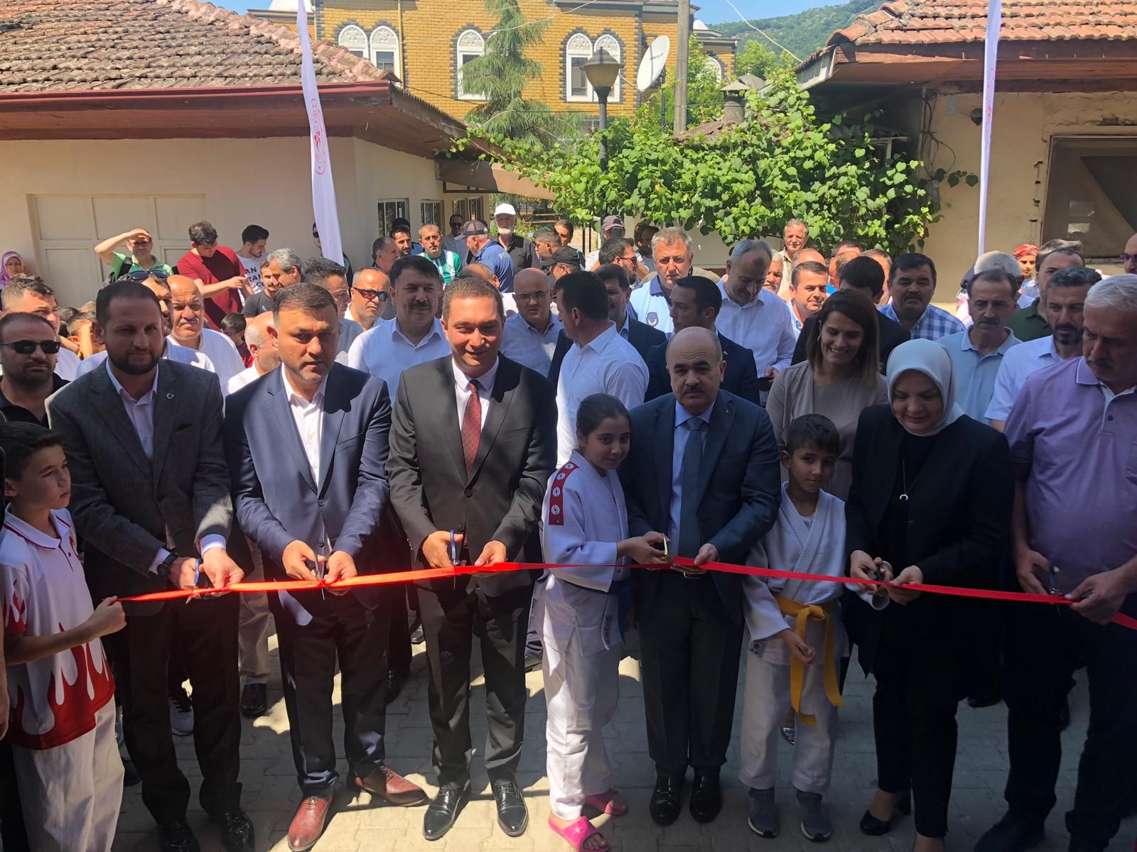 İlçe Gençlik Merkezinin Açılışı Gerçekleştirildi