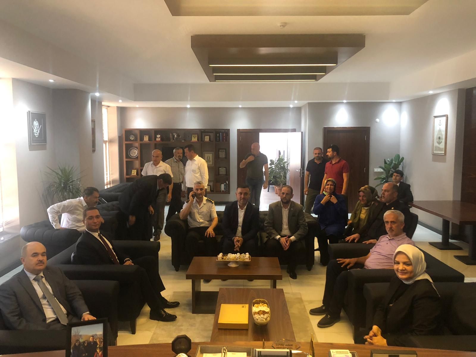 Düzce Valisi Sayın Dr. Zülkif Dağlı Belediyemizi Ziyaret Etti