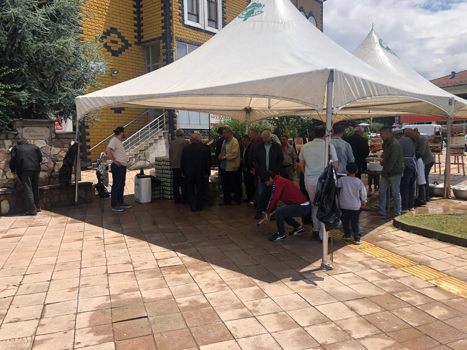 15 Temmuz Şehitlerimiz İçin Mevlidi Şerif ve Yemek İkramı