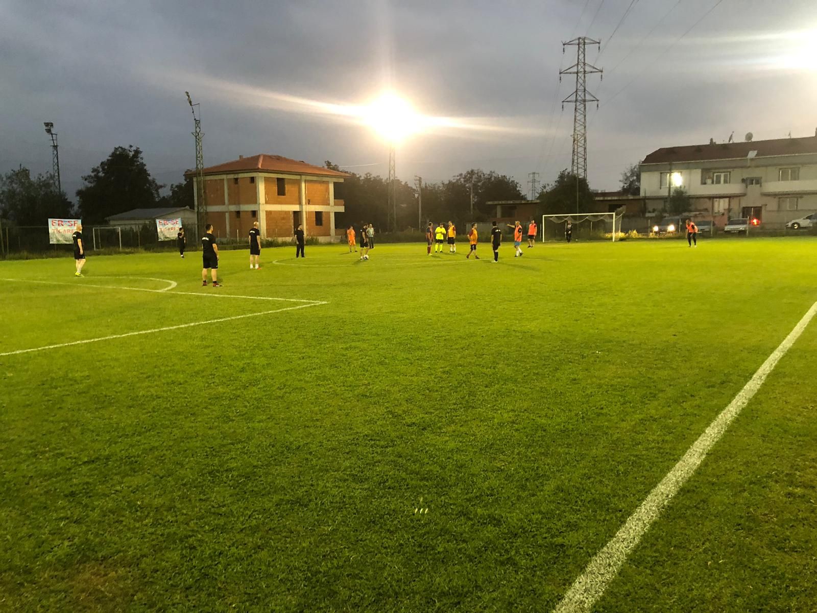 Başkan Yavuz, Futbol Turnuvasında Başlama Vuruşunu Gerçekleştirdi