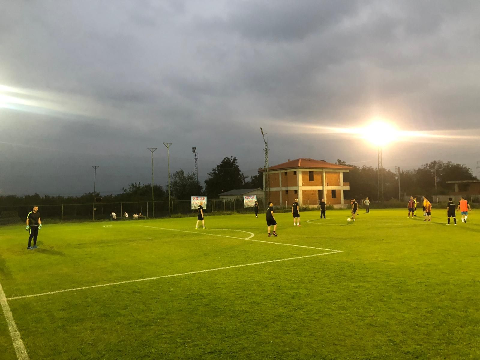 Başkan Yavuz, Futbol Turnuvasında Başlama Vuruşunu Gerçekleştirdi