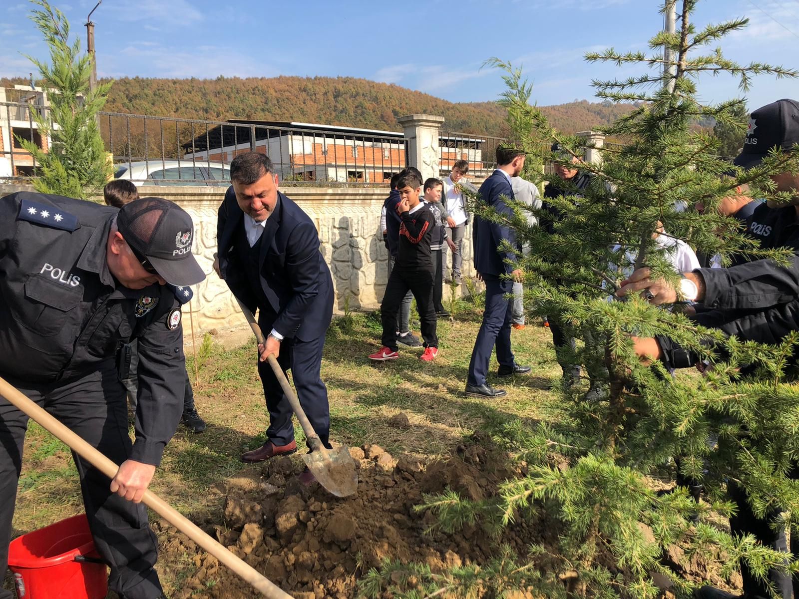 Milli Ağaçlandırma Günü Kapsamında Fidanlar Toprakla Buluştu