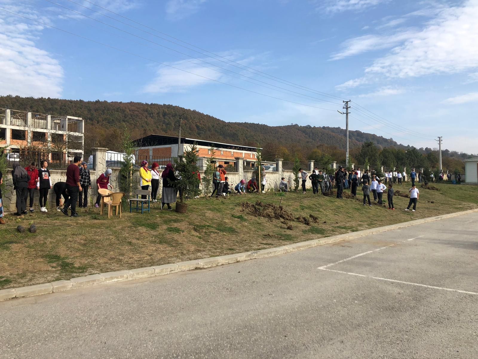 Milli Ağaçlandırma Günü Kapsamında Fidanlar Toprakla Buluştu