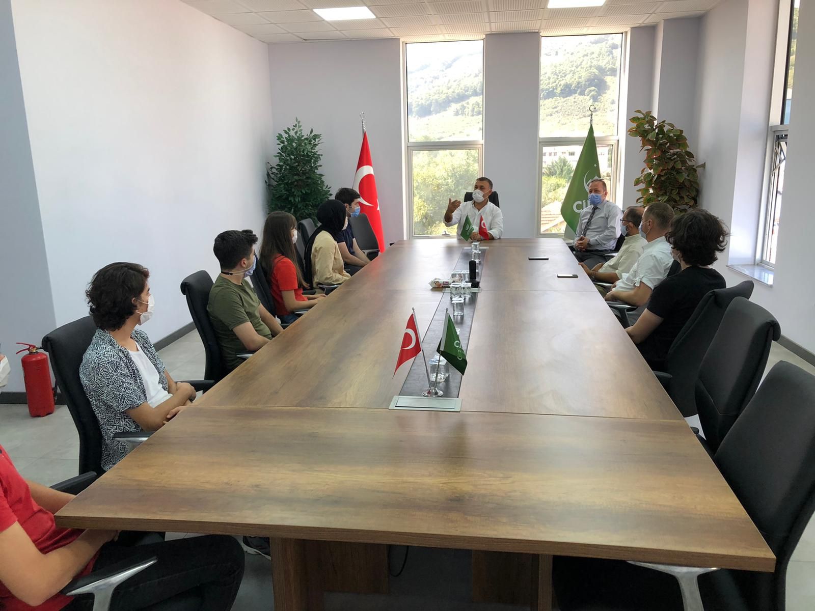 Başkan Yavuz YKS de Başarılı Olan Öğrencilerle Bir Araya Geldi