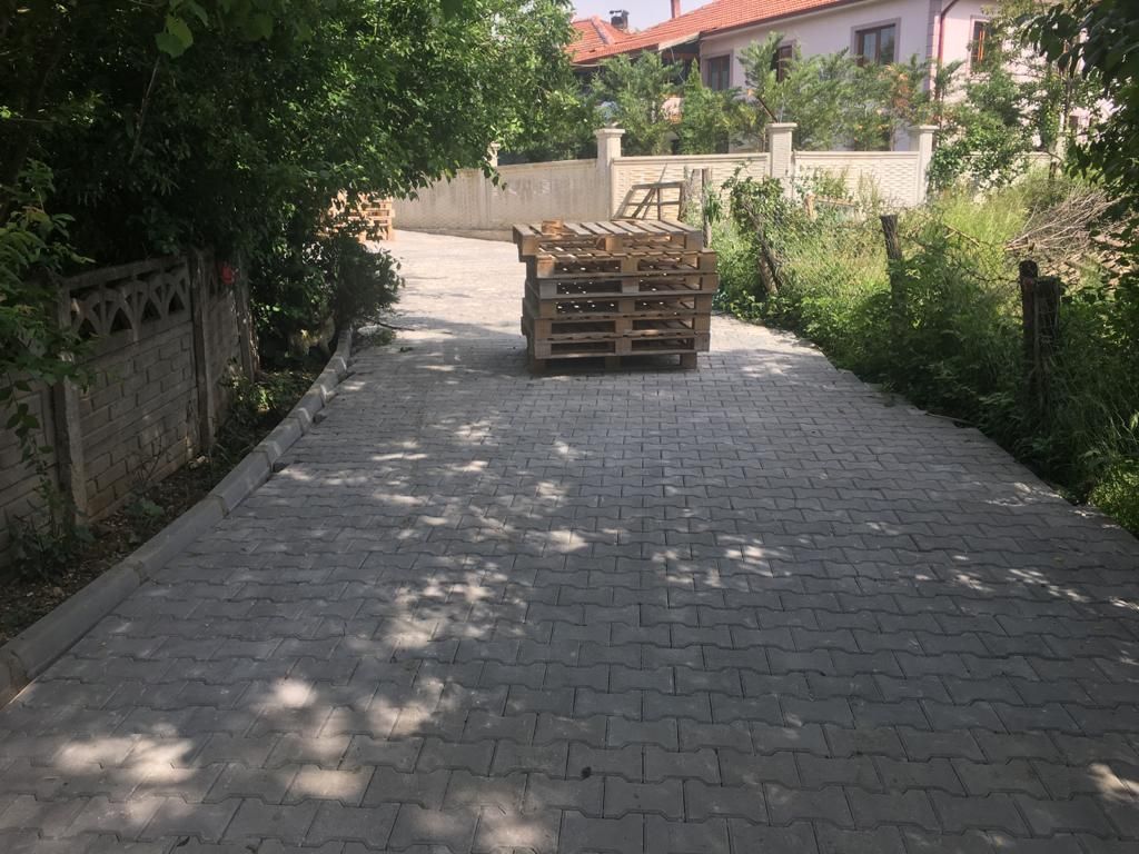 KİLİT PARKE TAŞI DÖŞEME ÇALIŞMALARI DEVAM EDİYOR