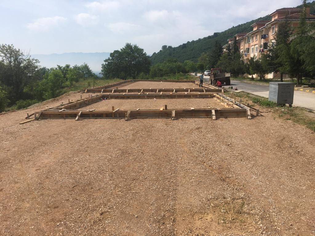 TOKİ KONUTLARINDA ÇOCUK PARKI ÇALIŞMALARI BAŞLADI